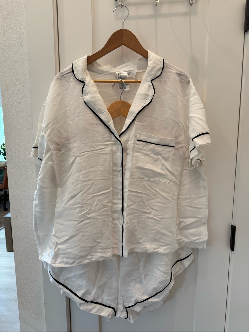 H&M White Button-Down Short Sleeve PJ set  with Black Piping